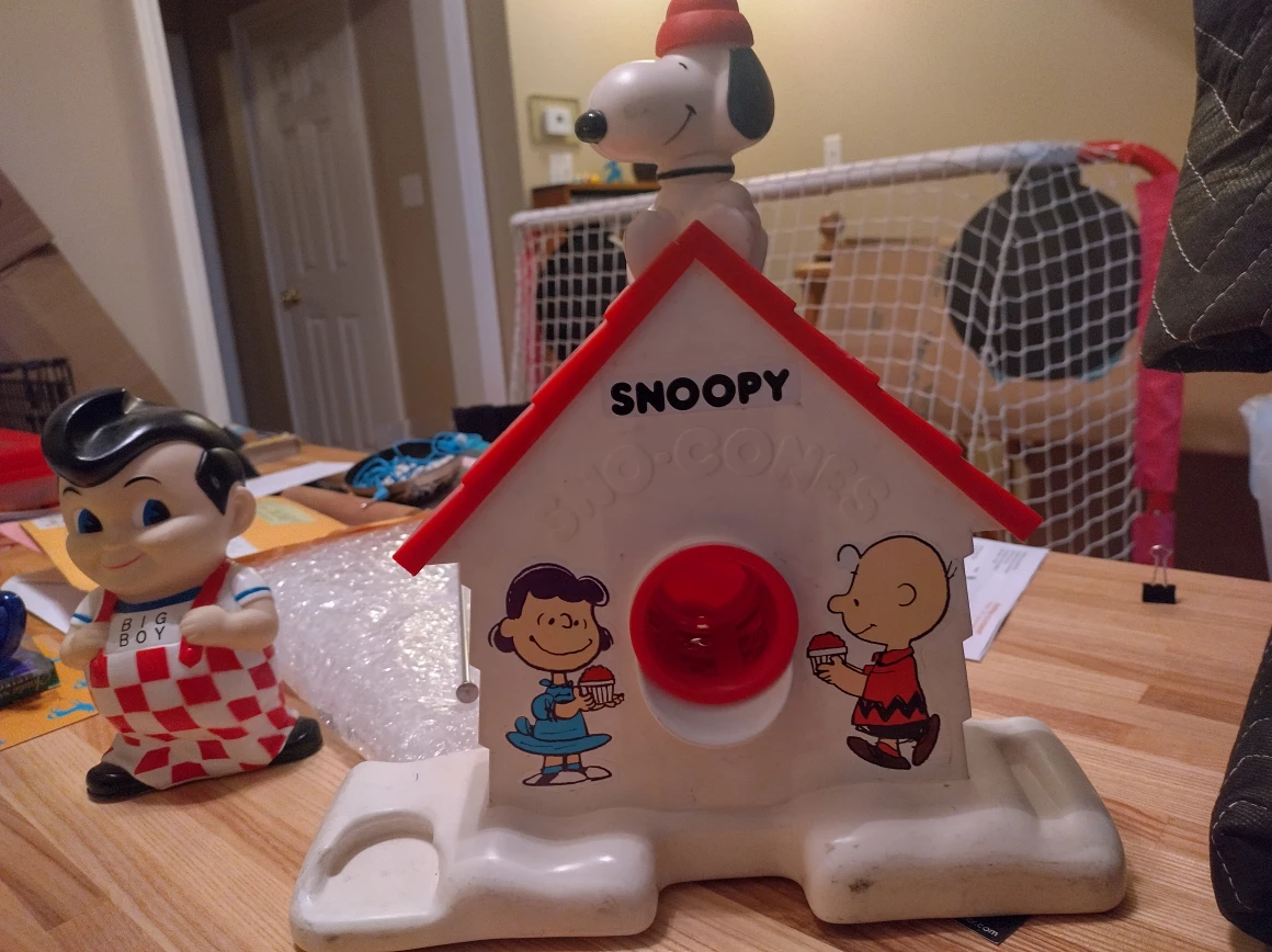 Vintage Snoopy Snowcone Machine (1980s) thumbnail