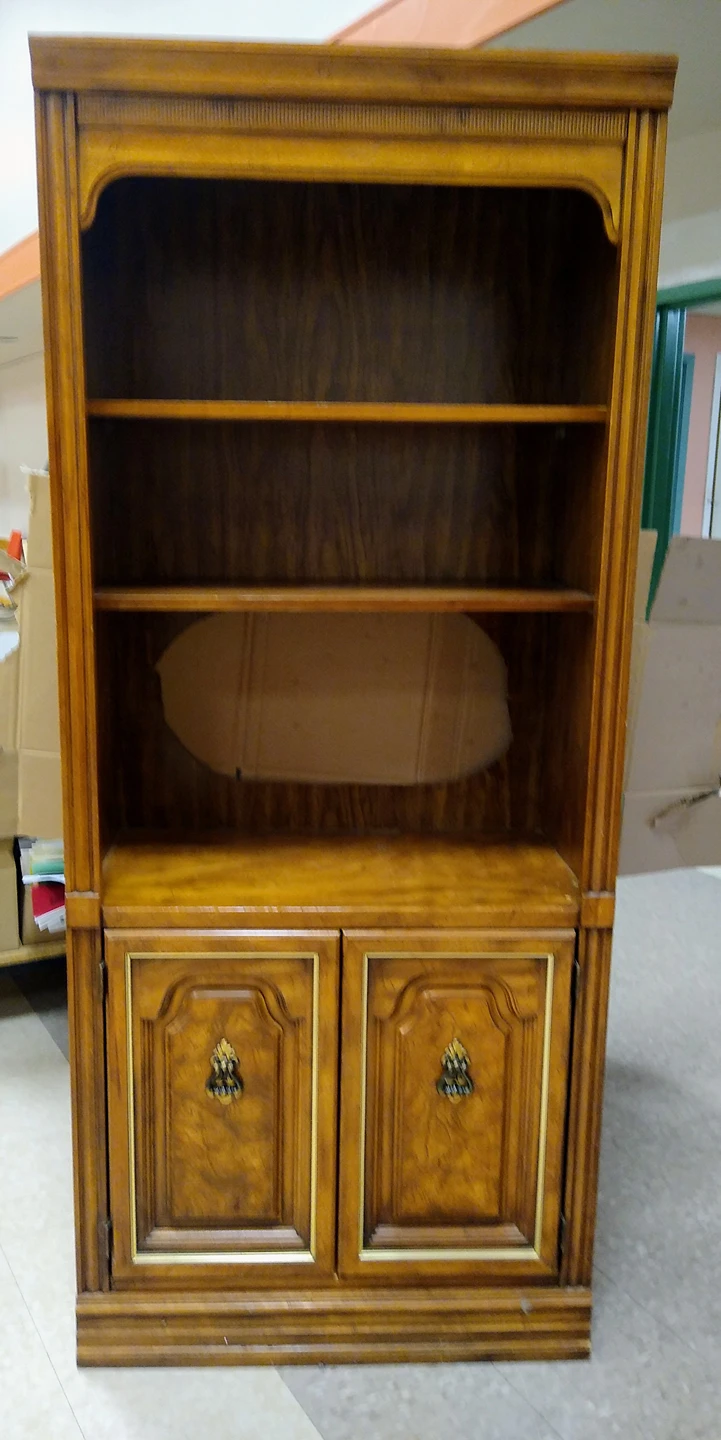 Bookshelf with Bottom Cupboard