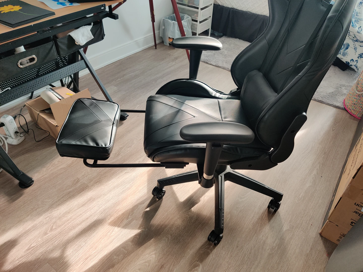 A gaming chair - photo 2
