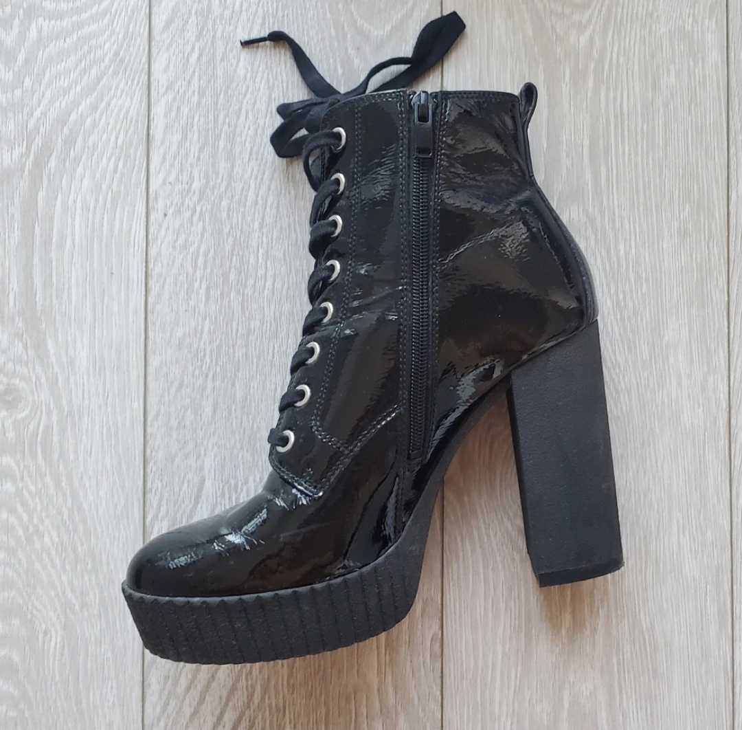 Aldo Patent Leather Booties (8.5) - photo 3