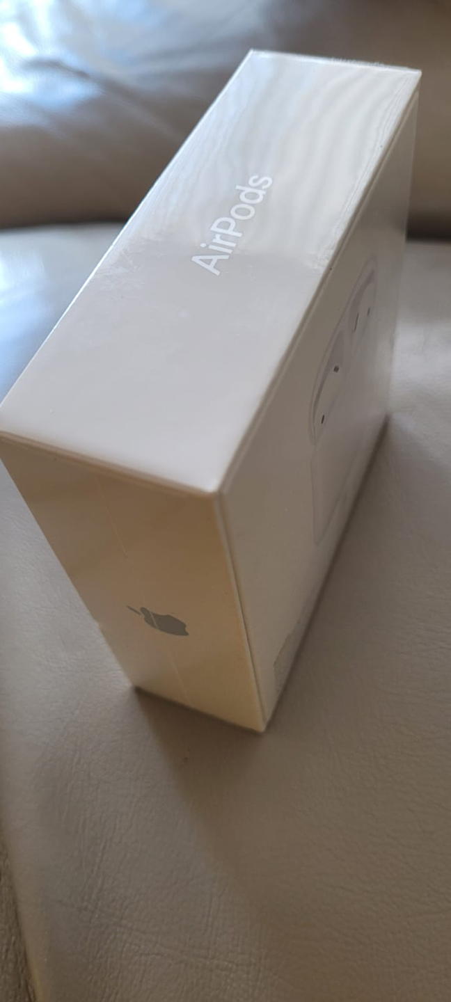 Apple AirPods 2nd Generation image indicator(3)