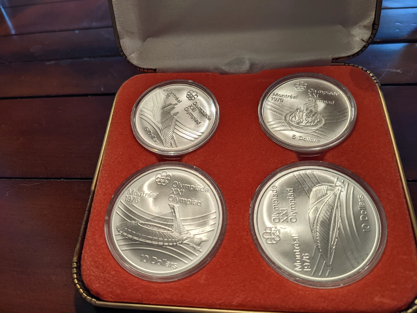 four series of 1976 Montreal Olympics one does not have a case. - photo 3