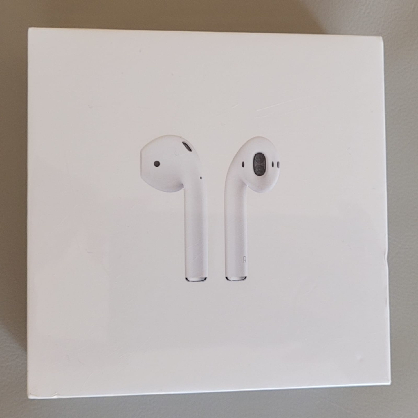 Apple AirPods 2nd Generation thumbnail