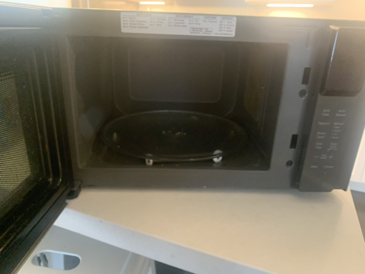 LG microwave - photo 2
