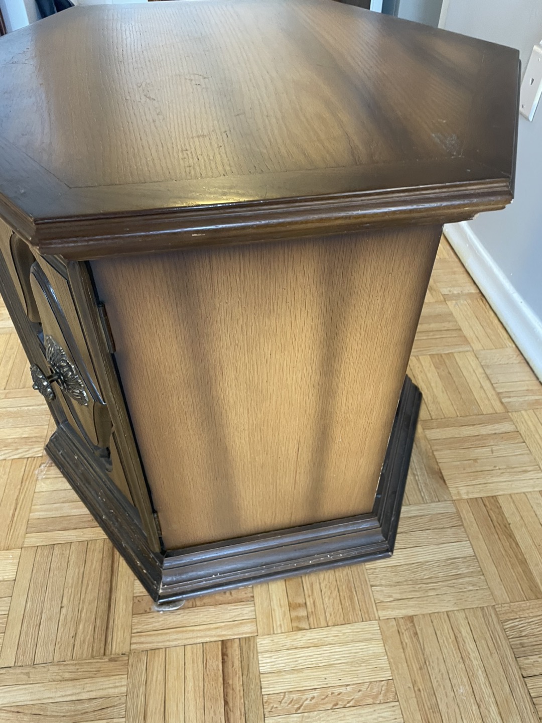MCM vintage hexagonal table with remarkable hardware - photo 2