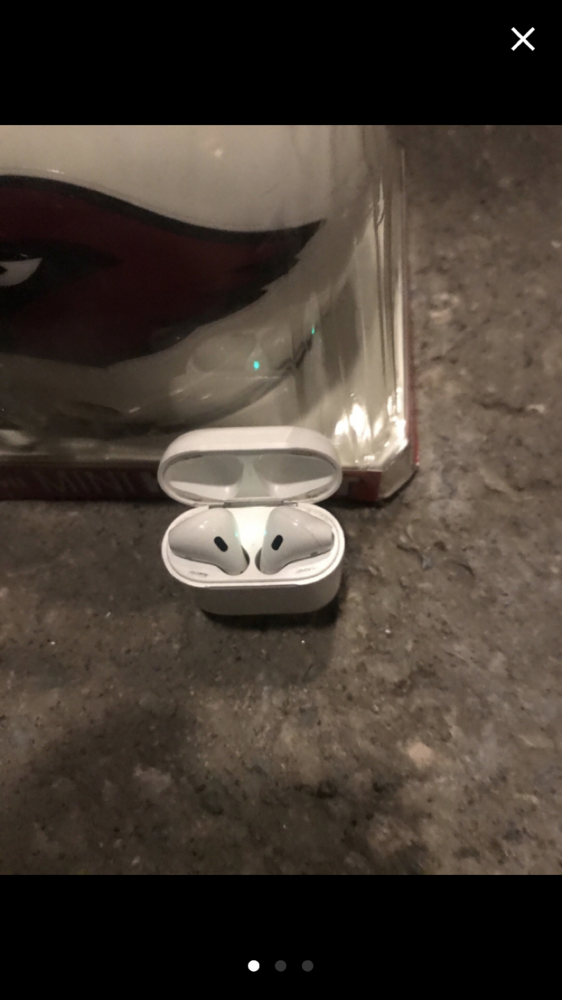 Apple AirPods - photo 3