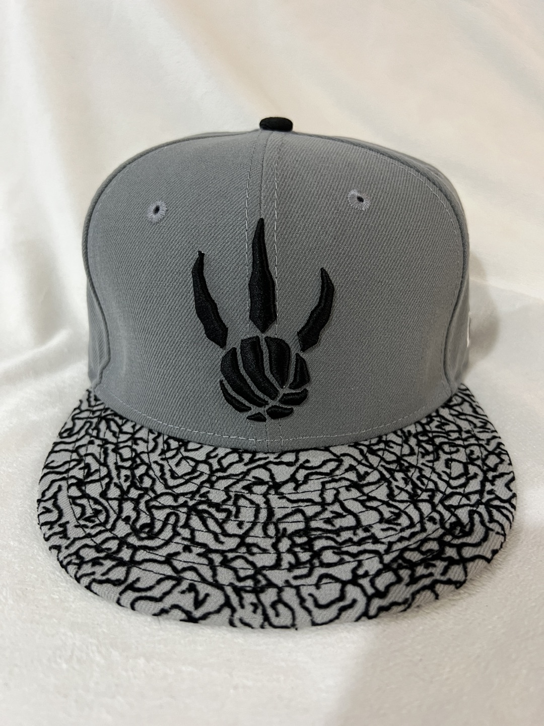 New era fitted hats $10 each!