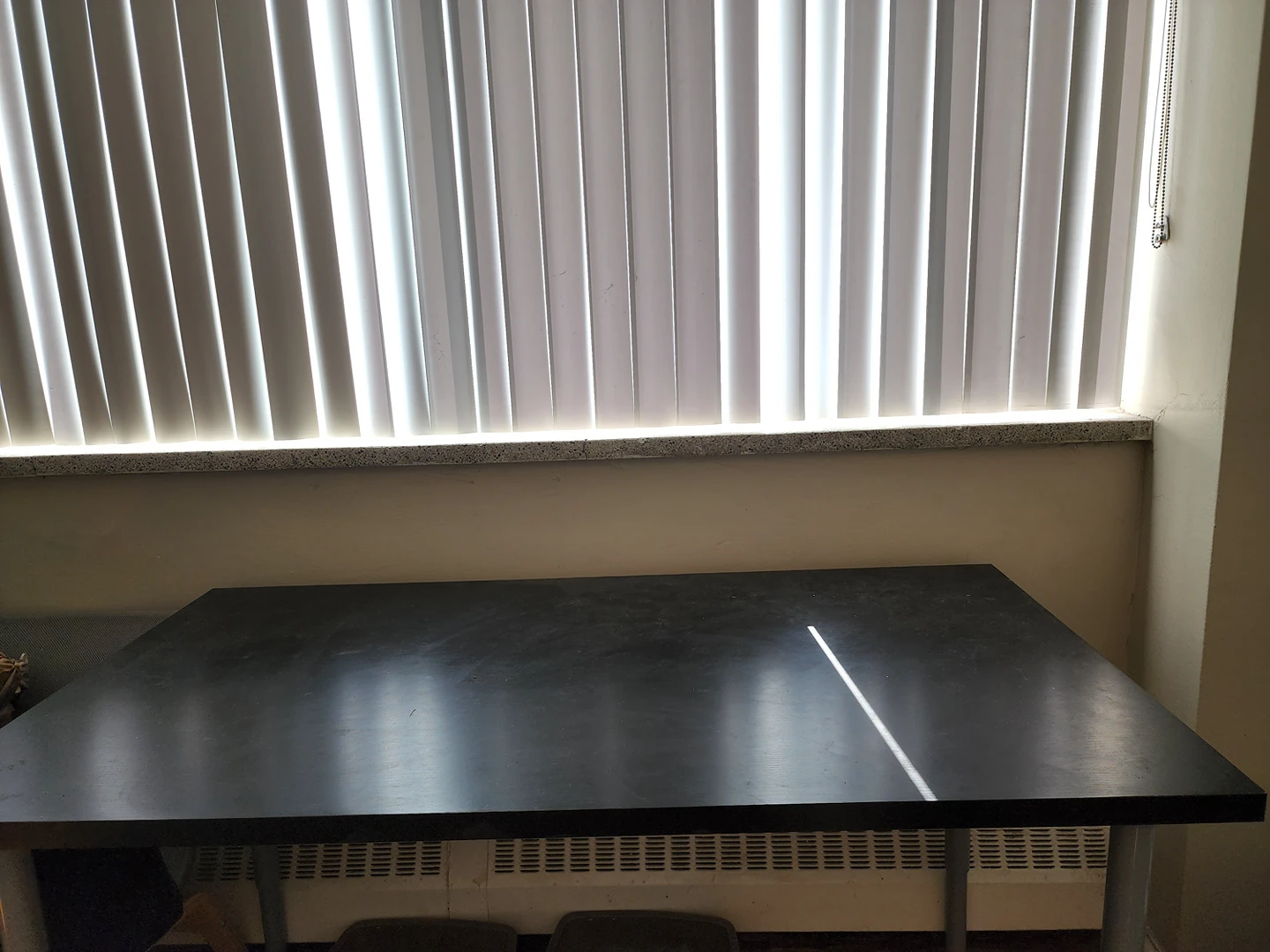 Ikea table (Pick up only) thumbnail