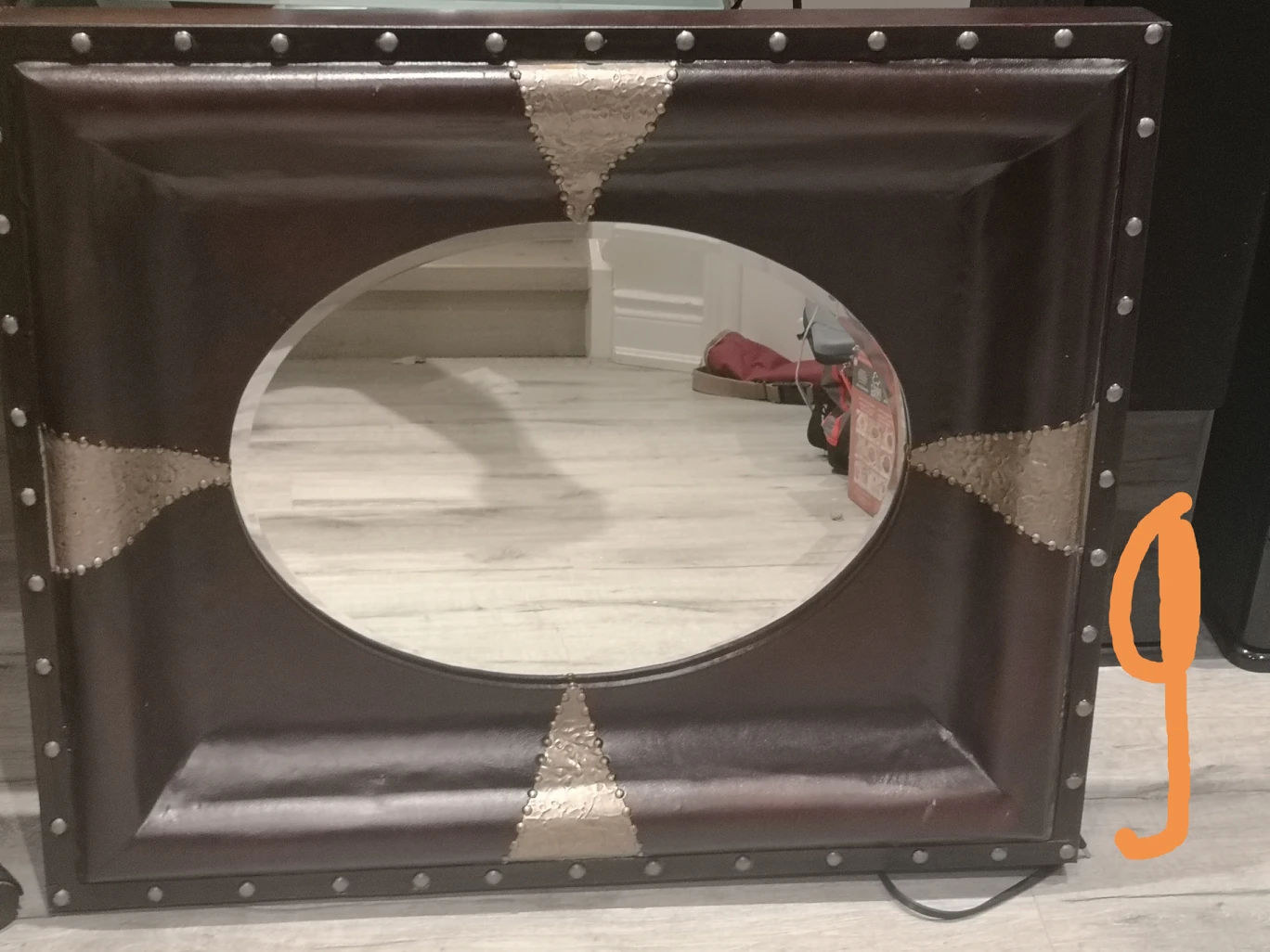 prints, frames and a mirror - photo 3