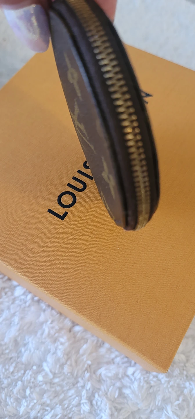 Louis vuitton coin pouch authentic. - photo 2