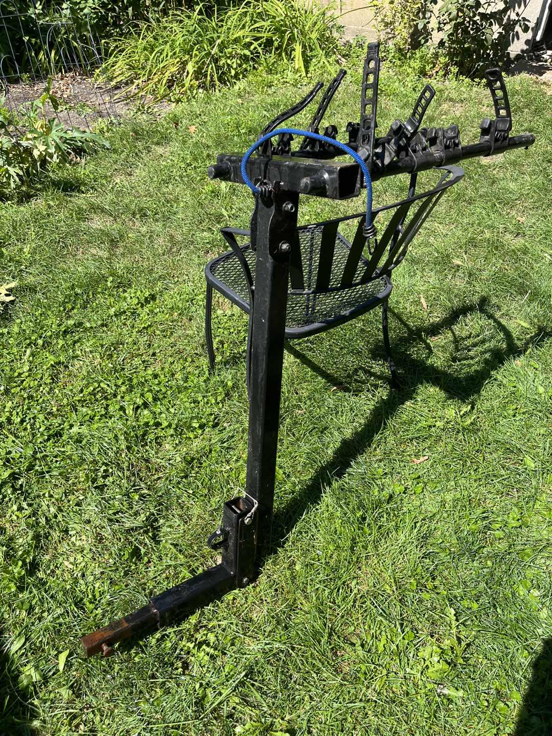 THULE hitch bike rack up to 4 bikes - photo 3