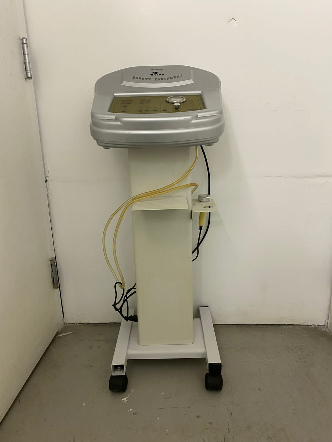 Microdermabrasion +steamer machine