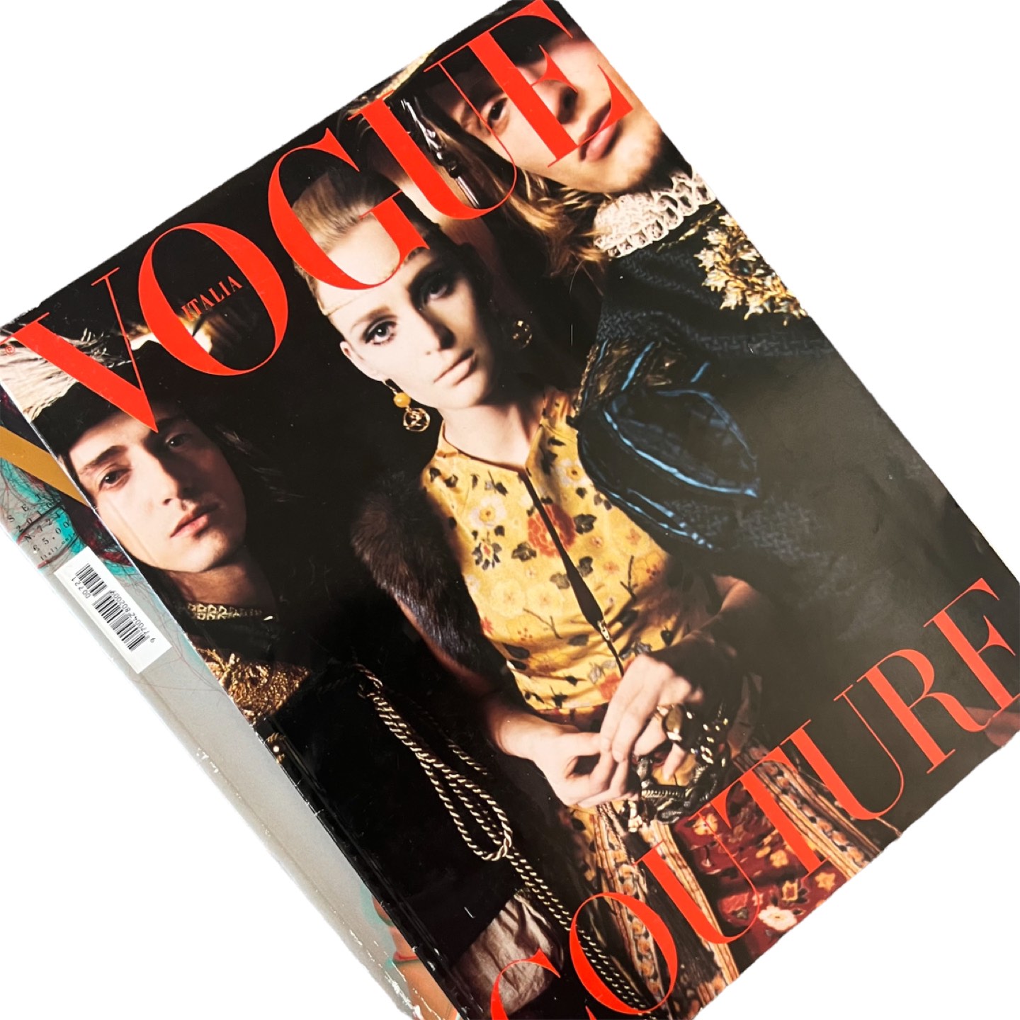 3 x Vogue Italia image indicator(4)