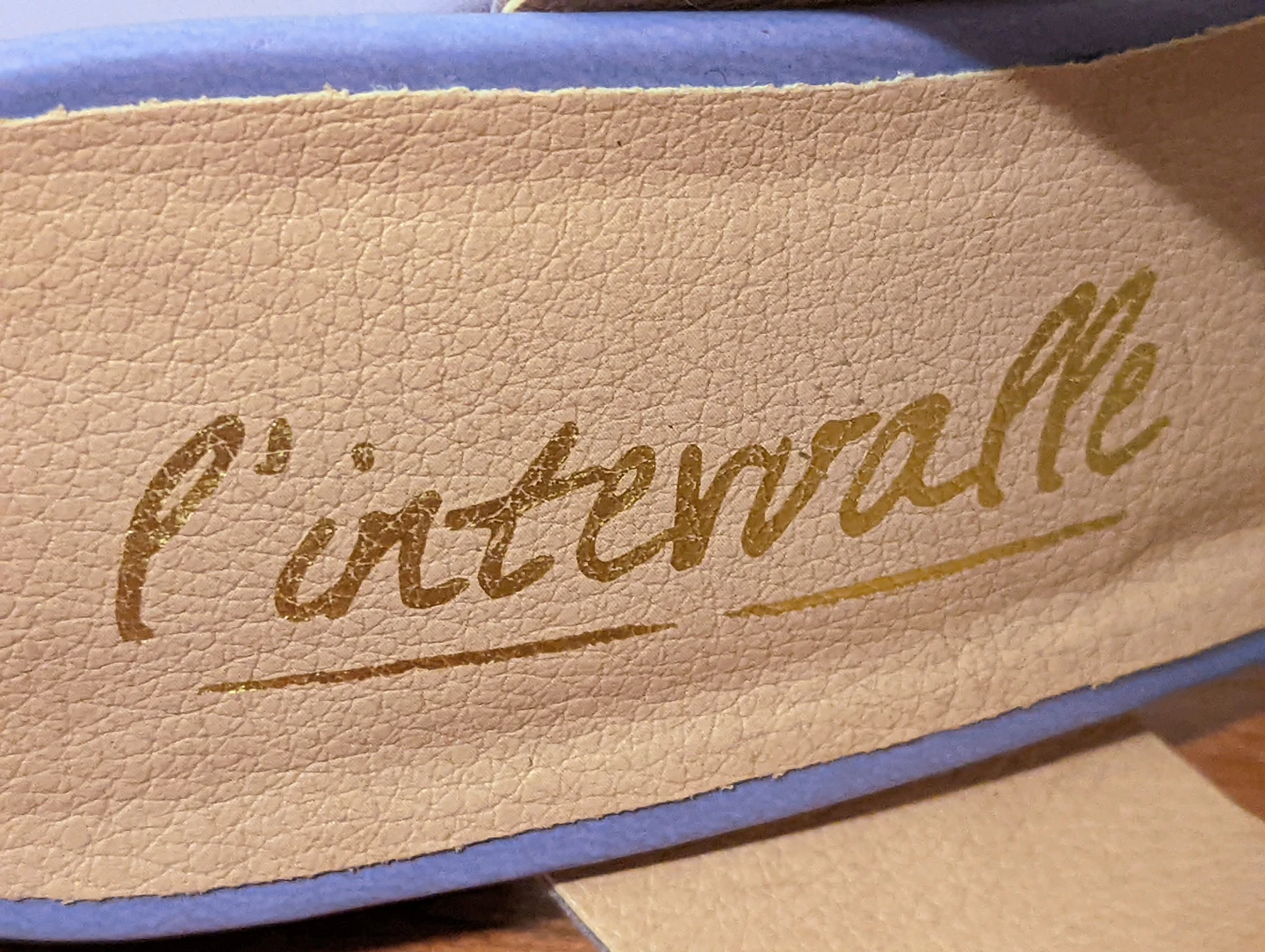 L'intervalle - Lilac/Purple cross-over blocky heel sandals image indicator(2)