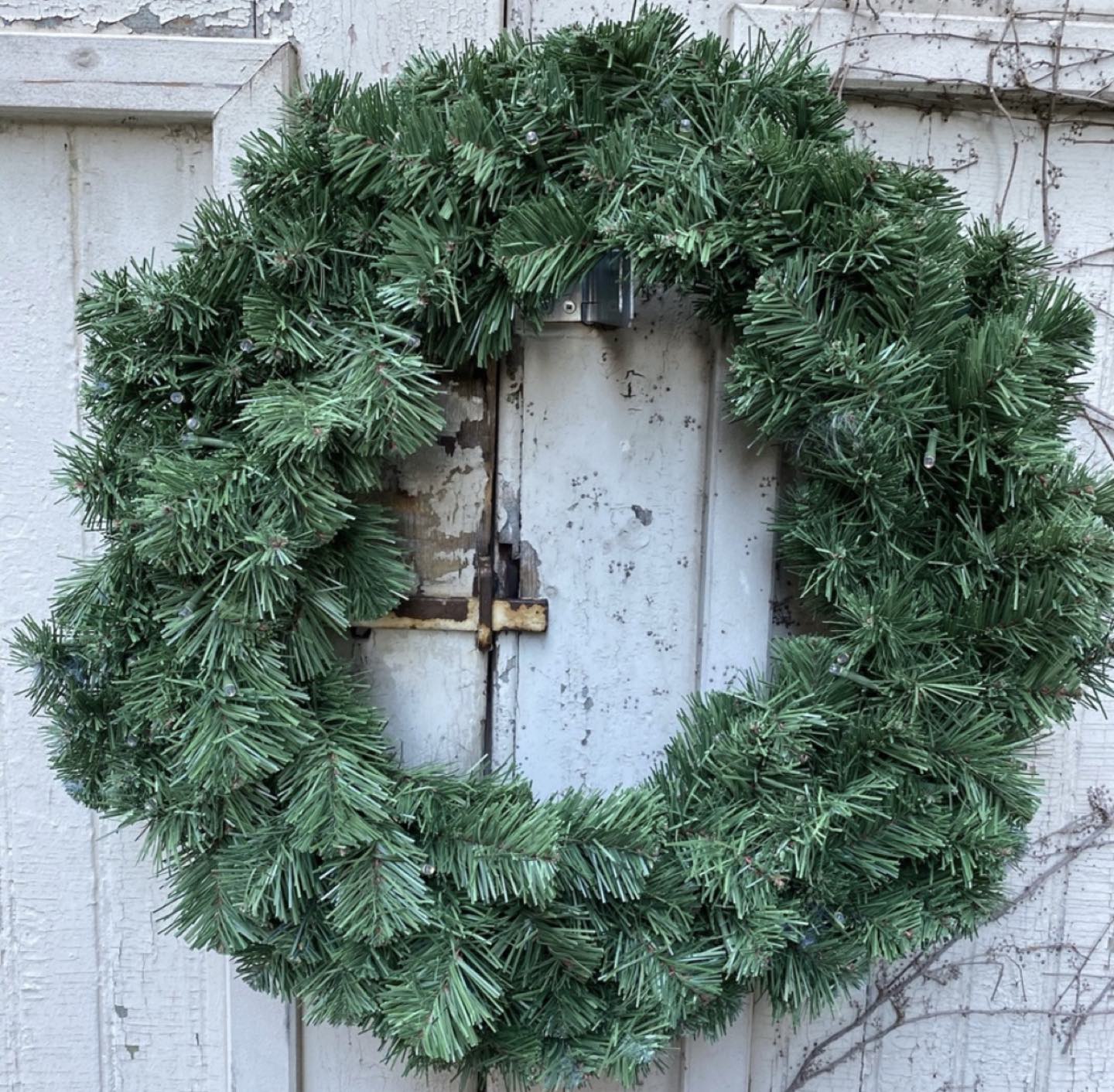 Pre lit Wreath 19” thumbnail