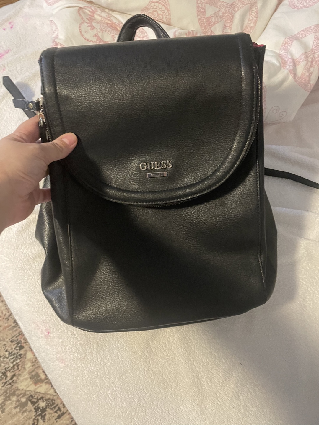 Backpack GUESS - very good condition thumbnail