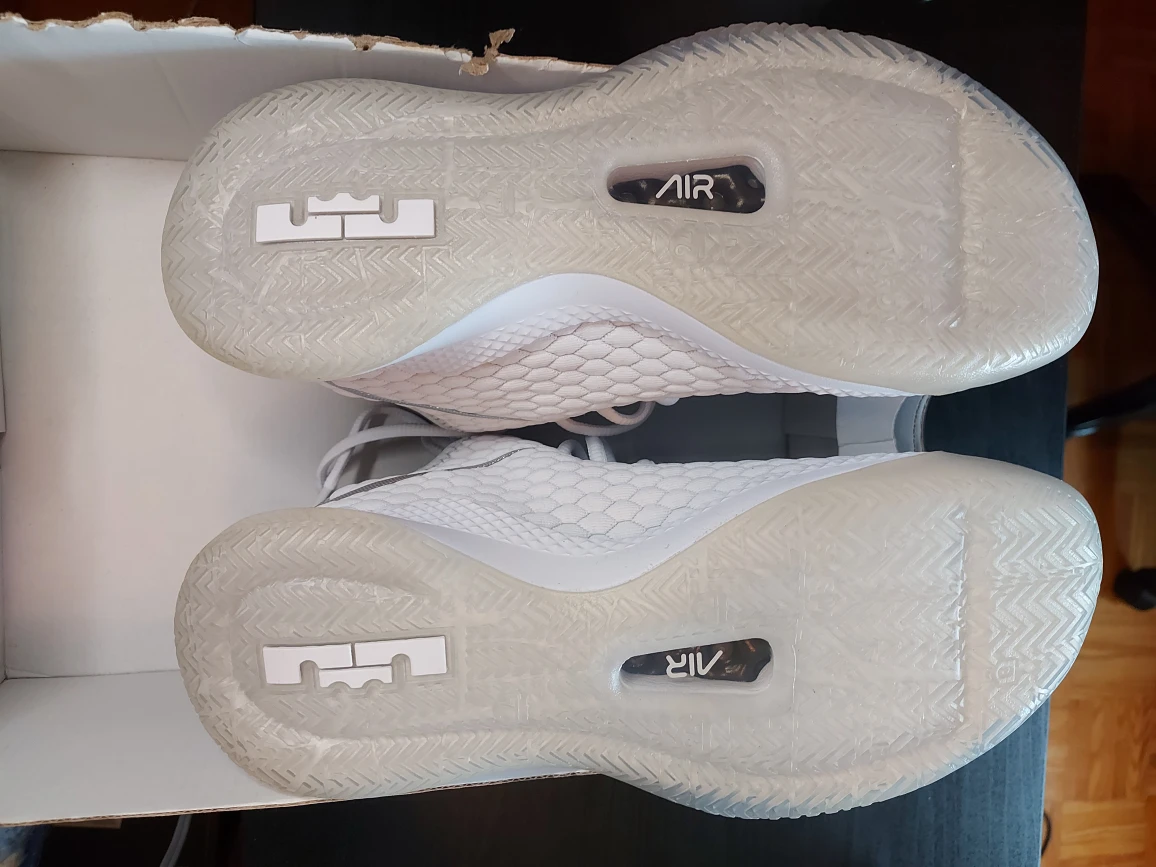 Nike Lebron Witness III - photo 2