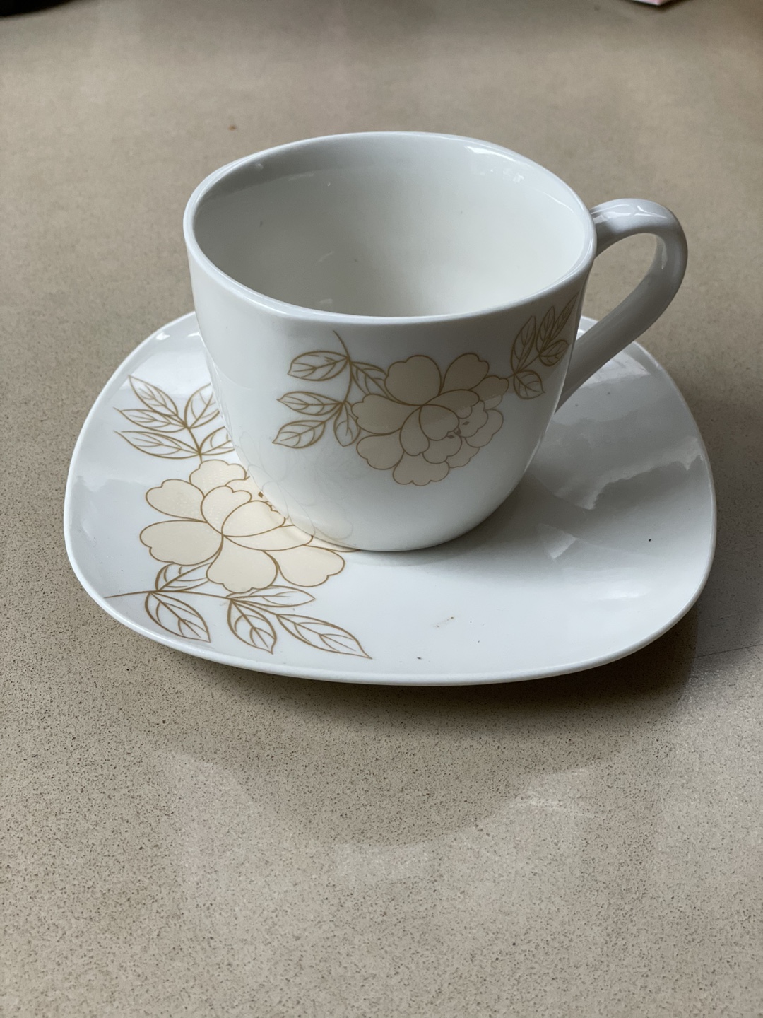 Plate and cup set thumbnail