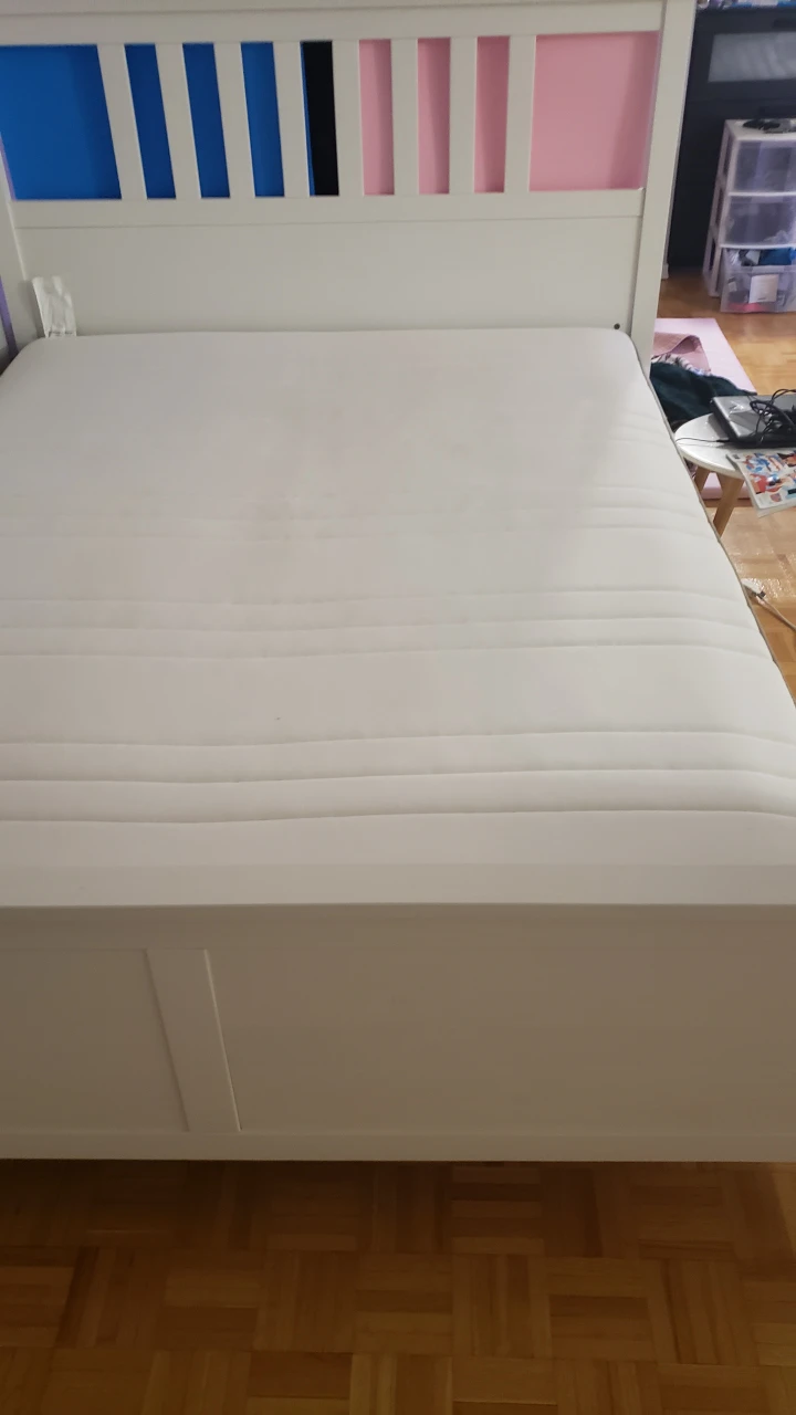 A bed frame - photo 2