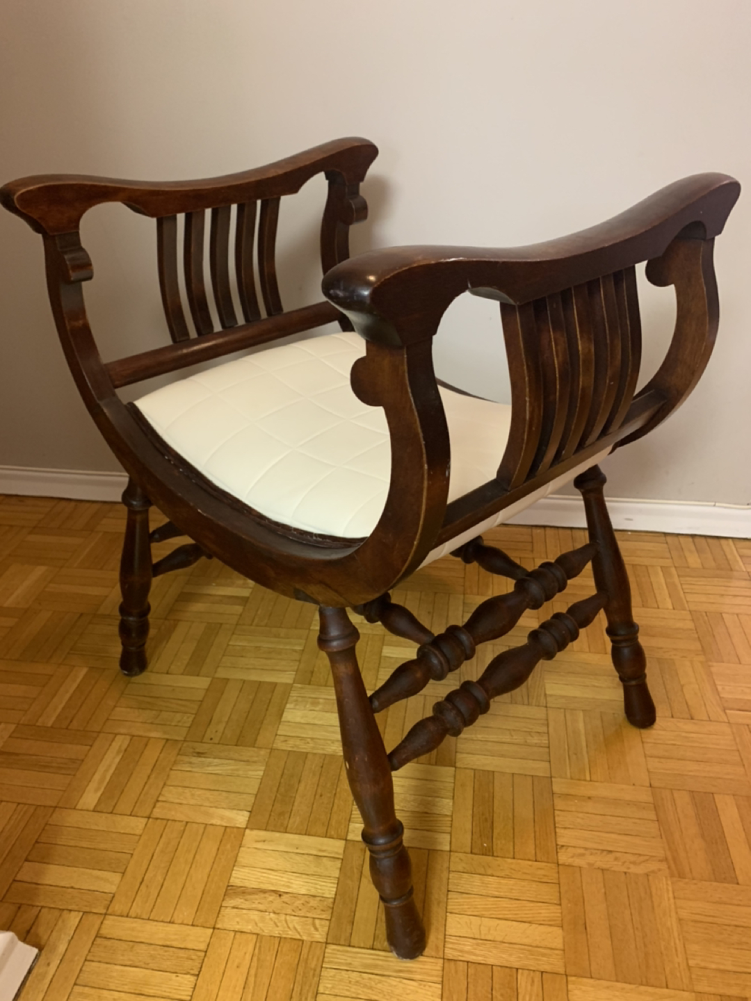 Curved Chair - photo 3