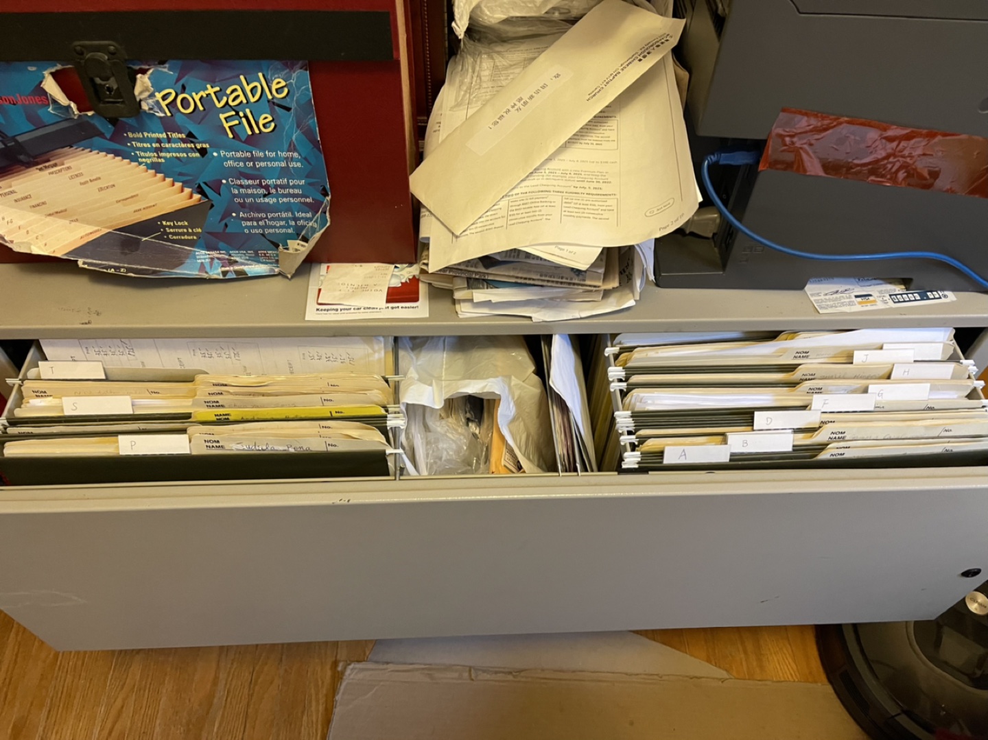 Heavy duty file cabinet - photo 2