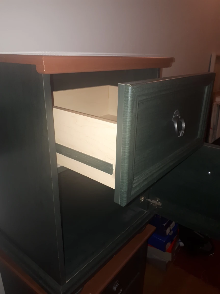 2 Night stands for sale image indicator(2)