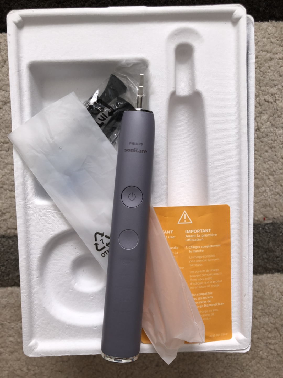 PHILIPS SONICARE 9500 electric toothbrush - photo 3