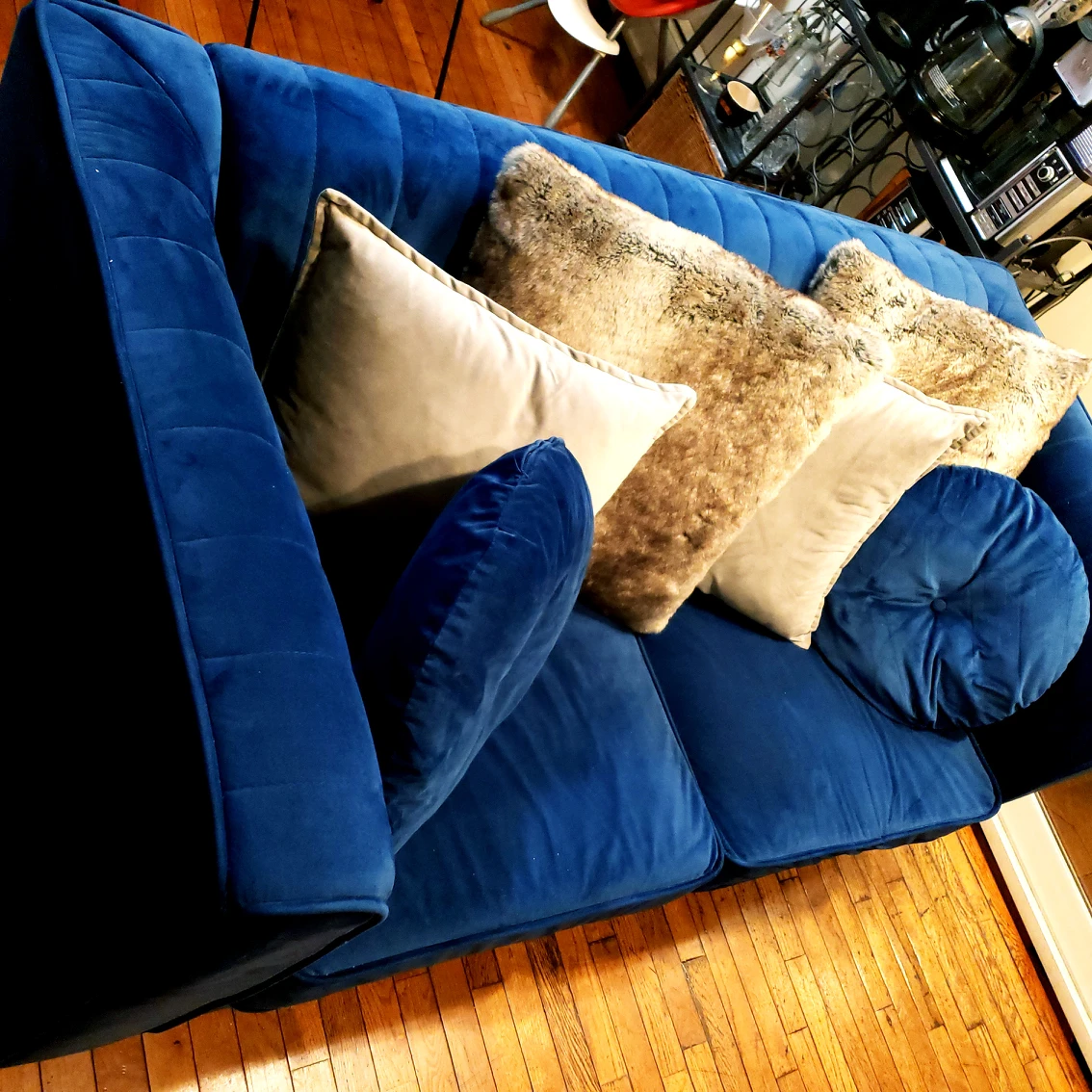 Beautiful blue velvet sofa like new