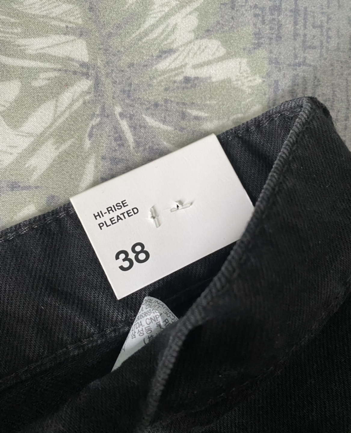 ZARA high rise balloon jeans image indicator(3)