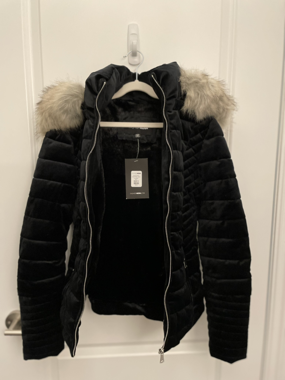 Fashion Nova Velvet Puffer Jacket Size S (New with Tag) - photo 2