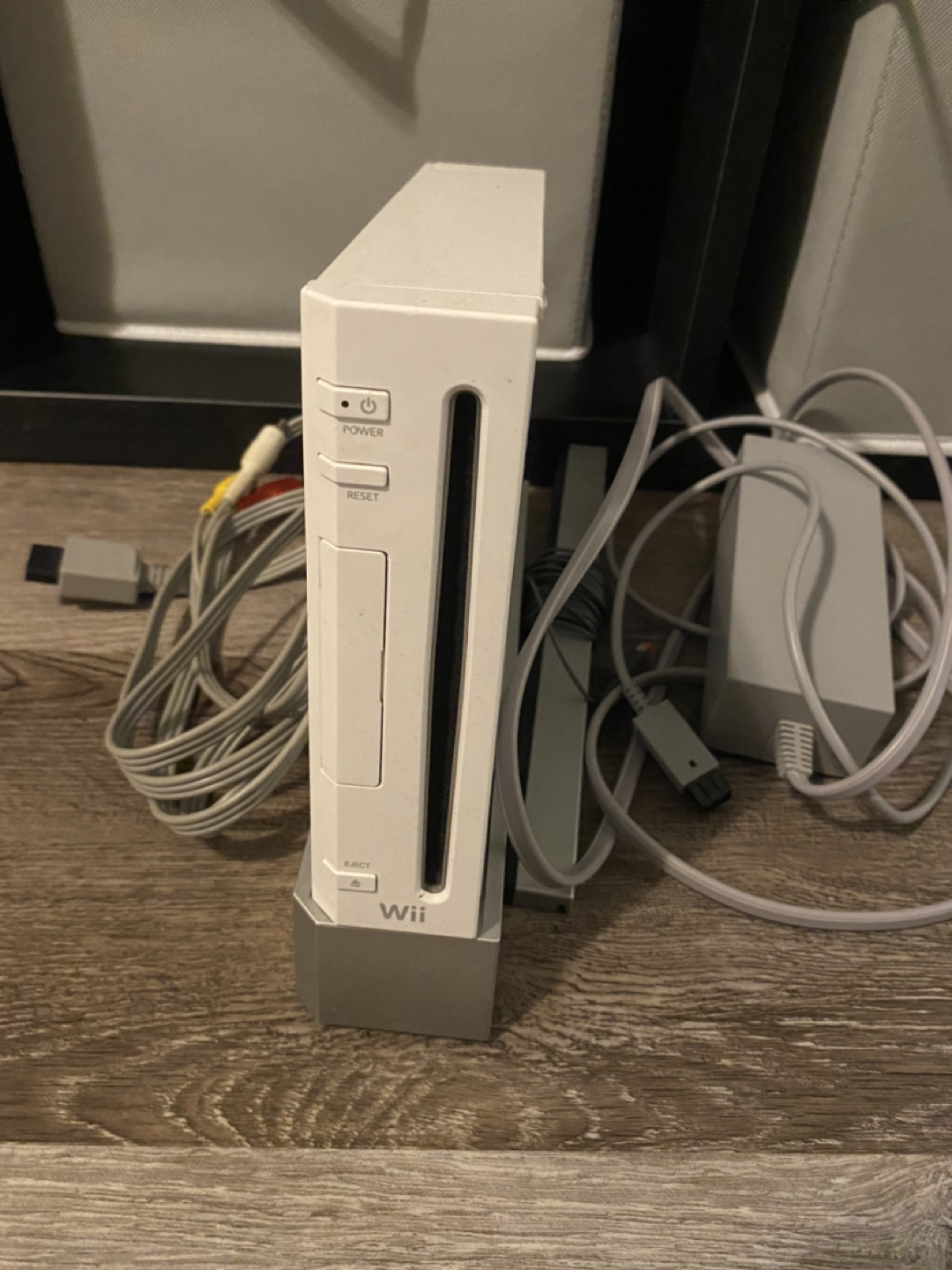Wii with Wii fit and 4 games thumbnail