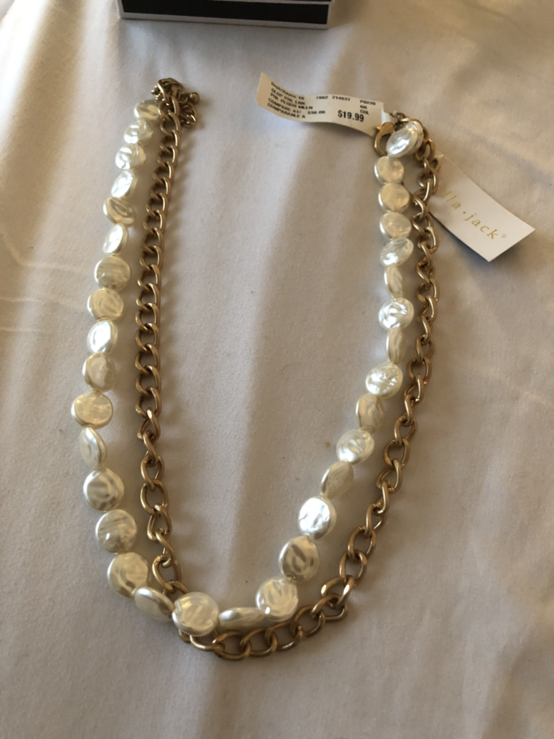 New with tags pearl necklace from winners