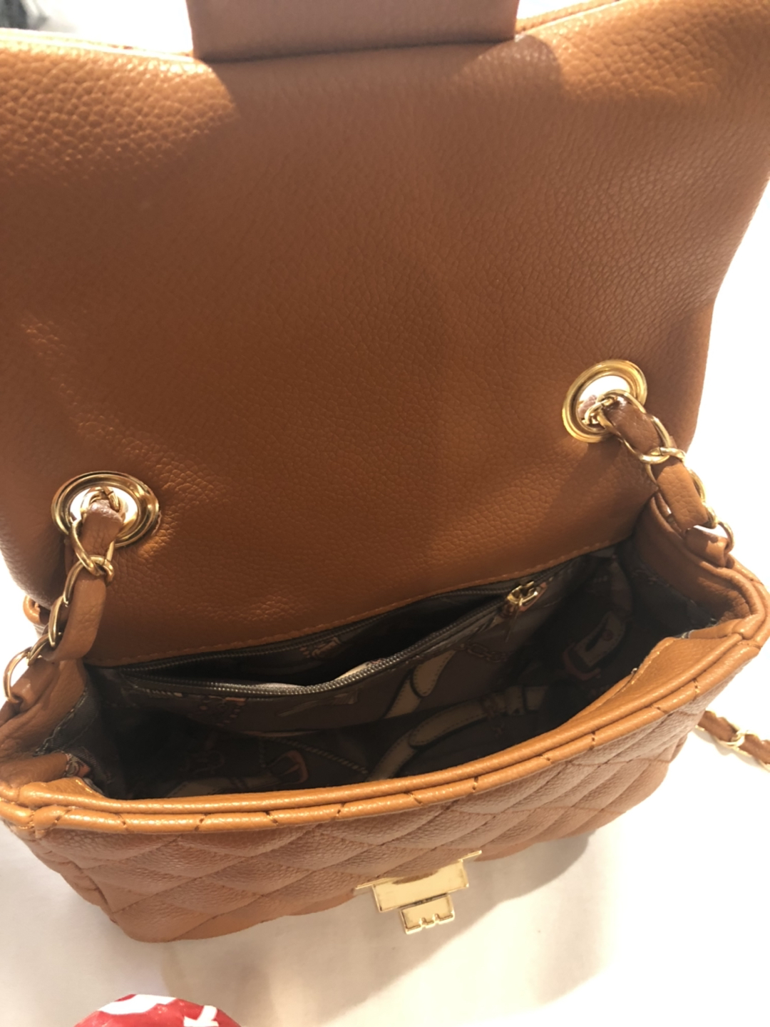 New quilted chained crossbody bag from Winners - photo 5