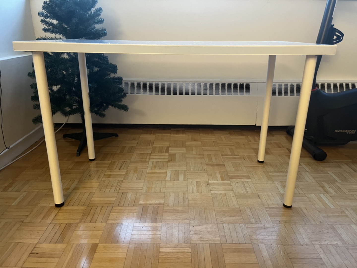 Ikea table/desk thumbnail