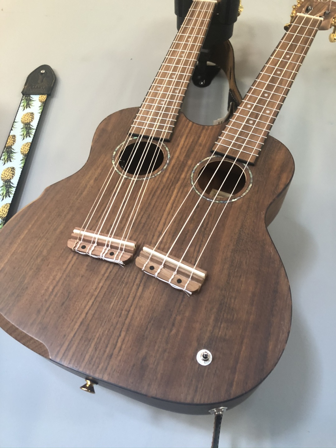 Ukulele - Ortega Double Neck with case - photo 2