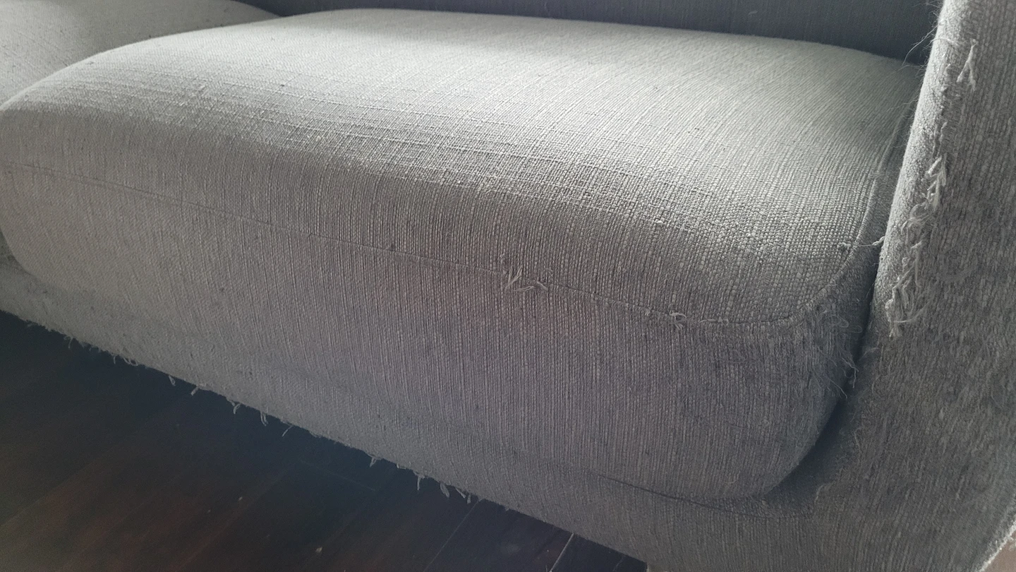 Couch for free image indicator(2)