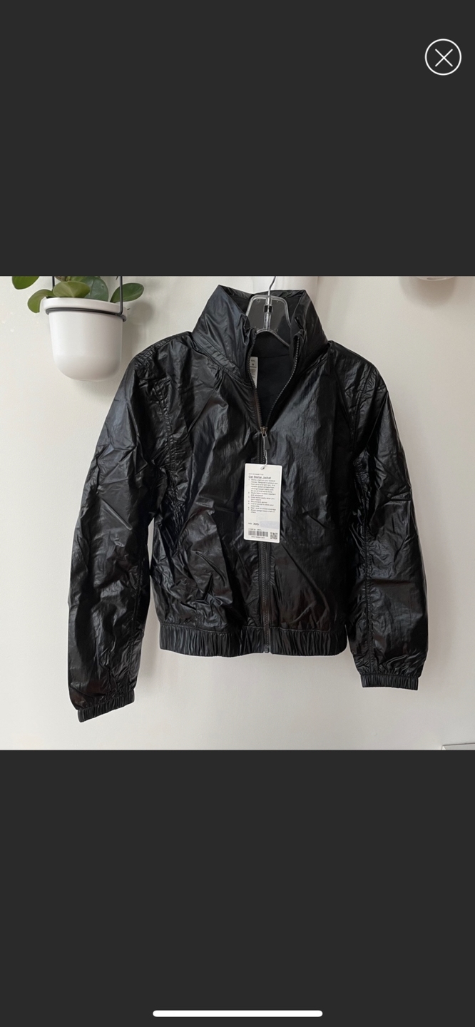 New lululemon black jacket with hood image indicator(7)