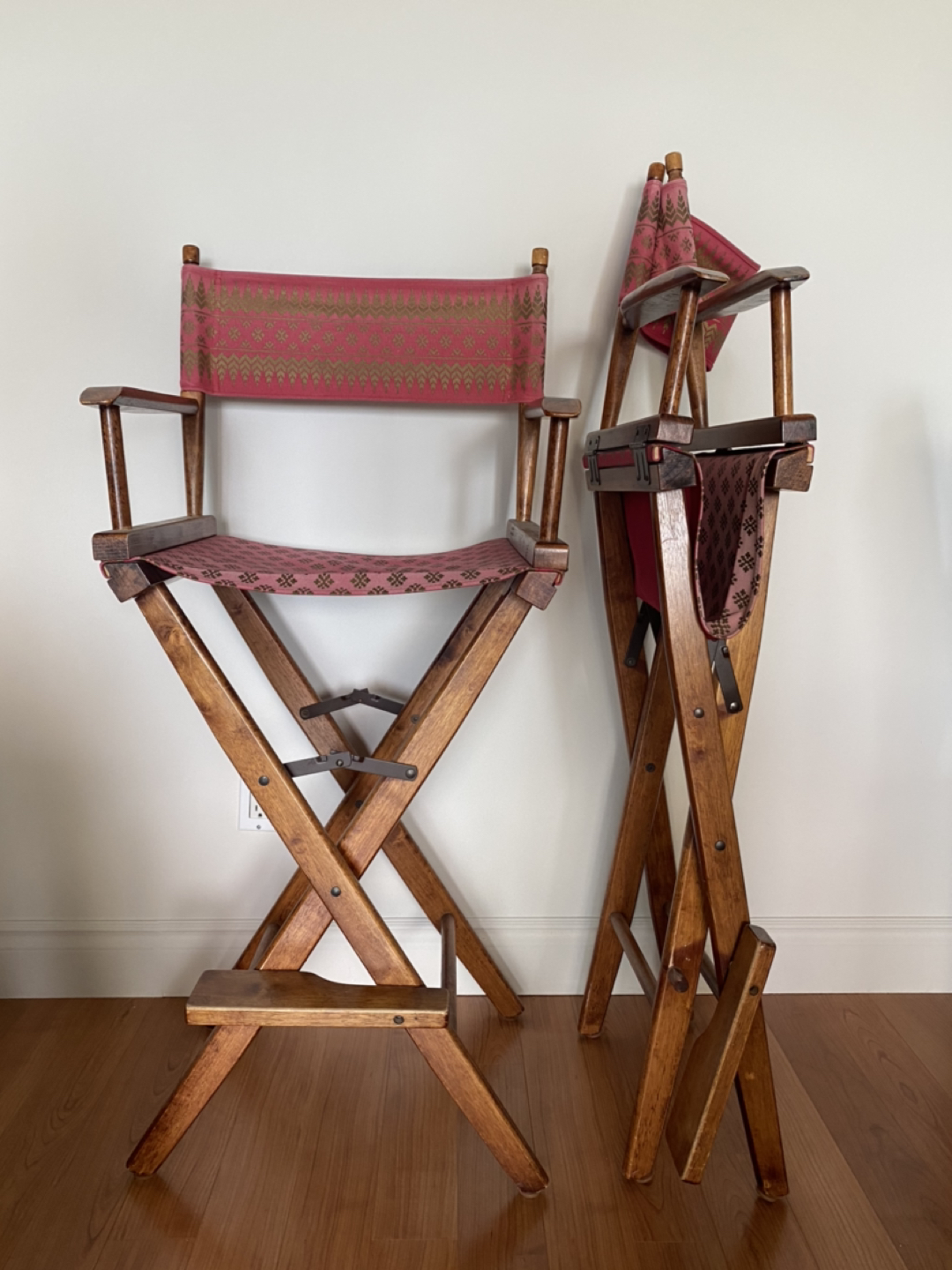 Director Chairs - photo 4