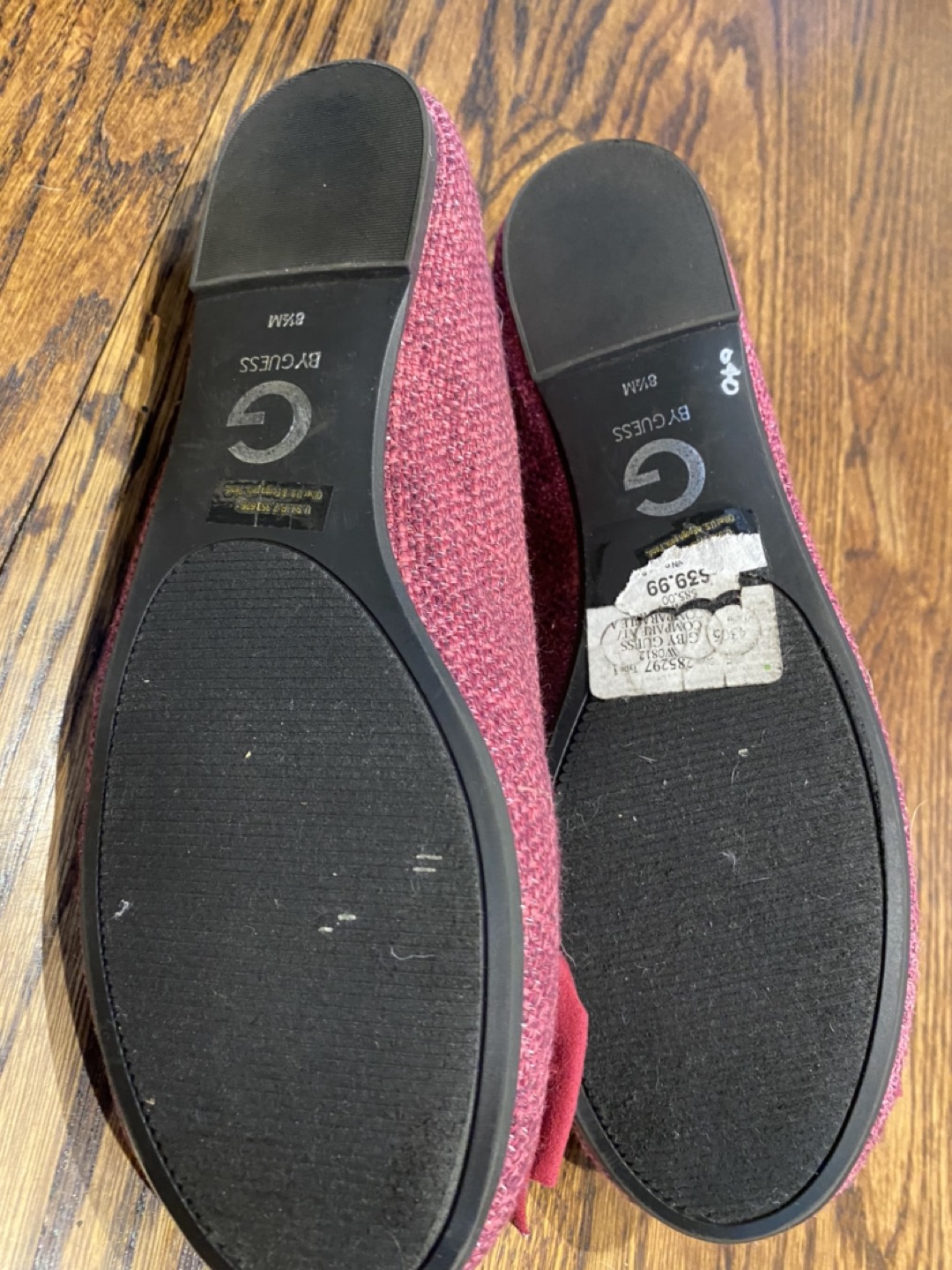 Women’s Guess flat shoes size 8.5 image indicator(3)