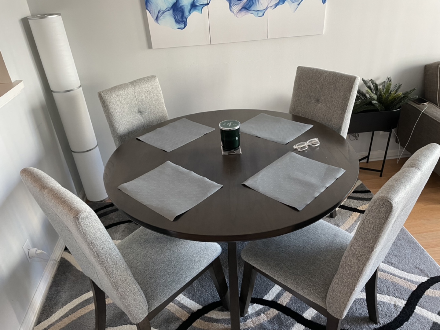 Chelsea Round Dining Table -5 piece