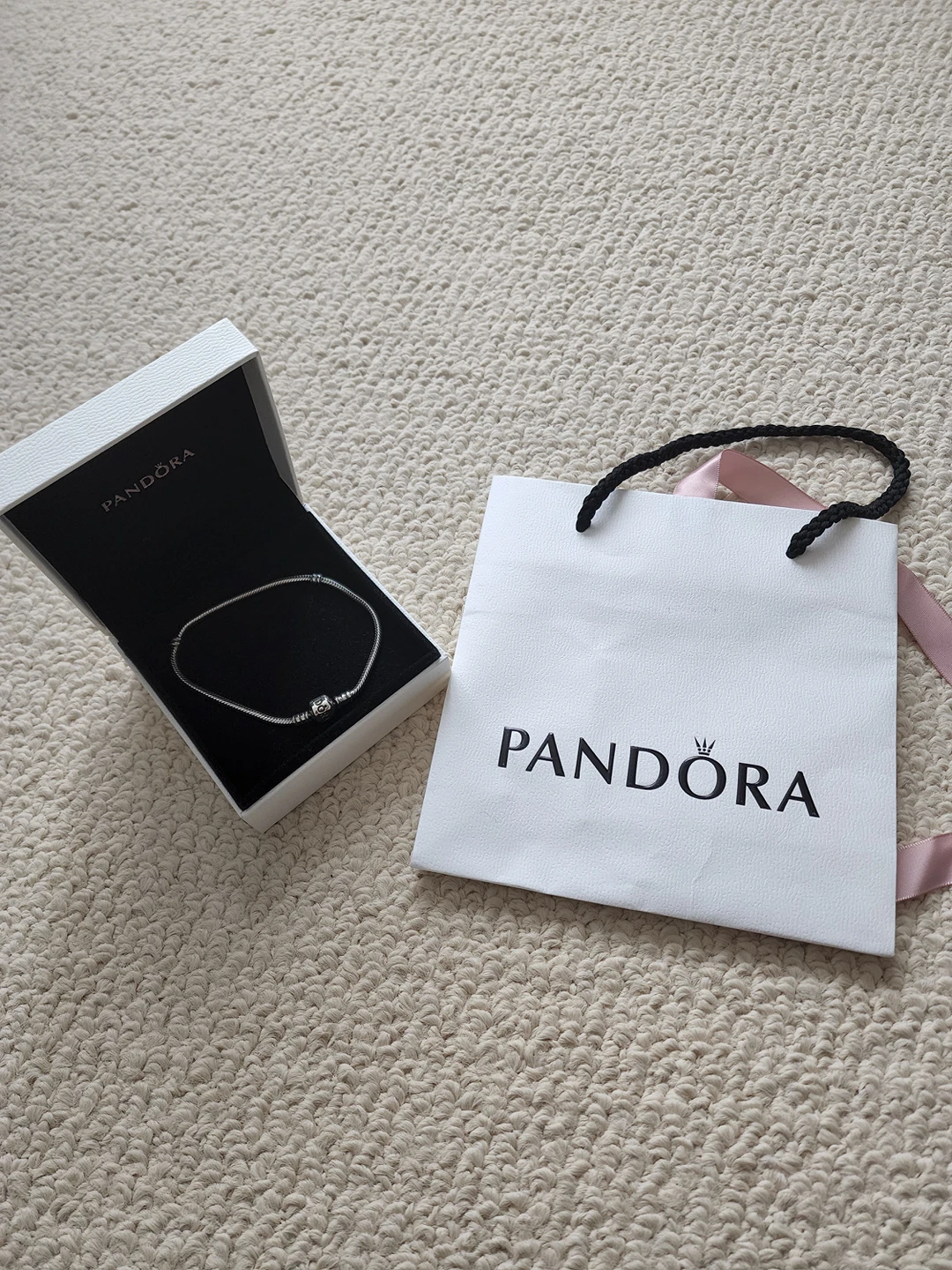 EUC - Pandora Moments Snake Chain Bracelet