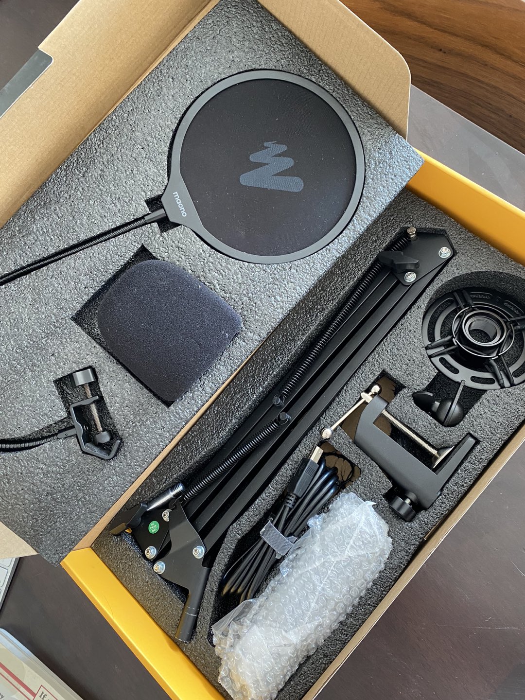Maono AU-PM422 USB Microphone