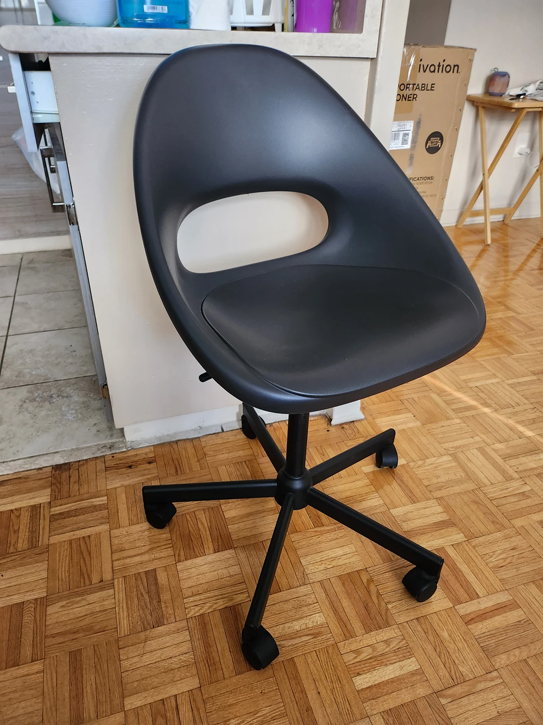 Ikea office chair thumbnail