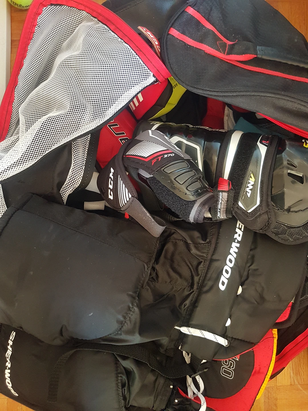 Hockey Equipments For Kids Around age 10 thumbnail