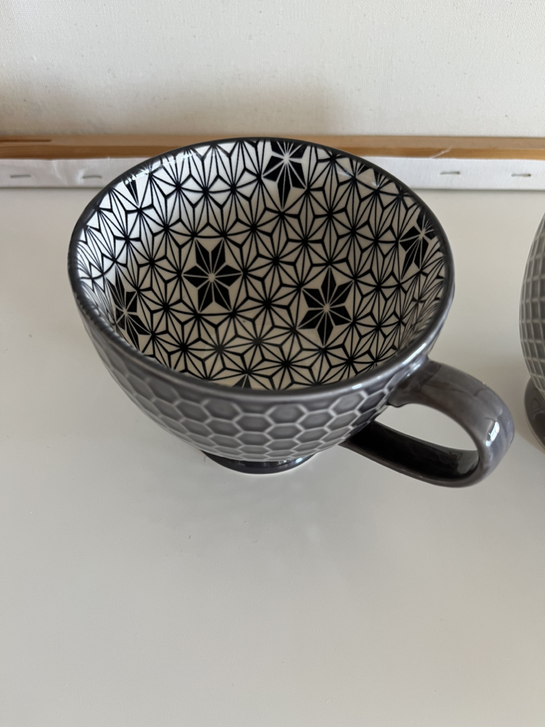 Two coffee cups thumbnail
