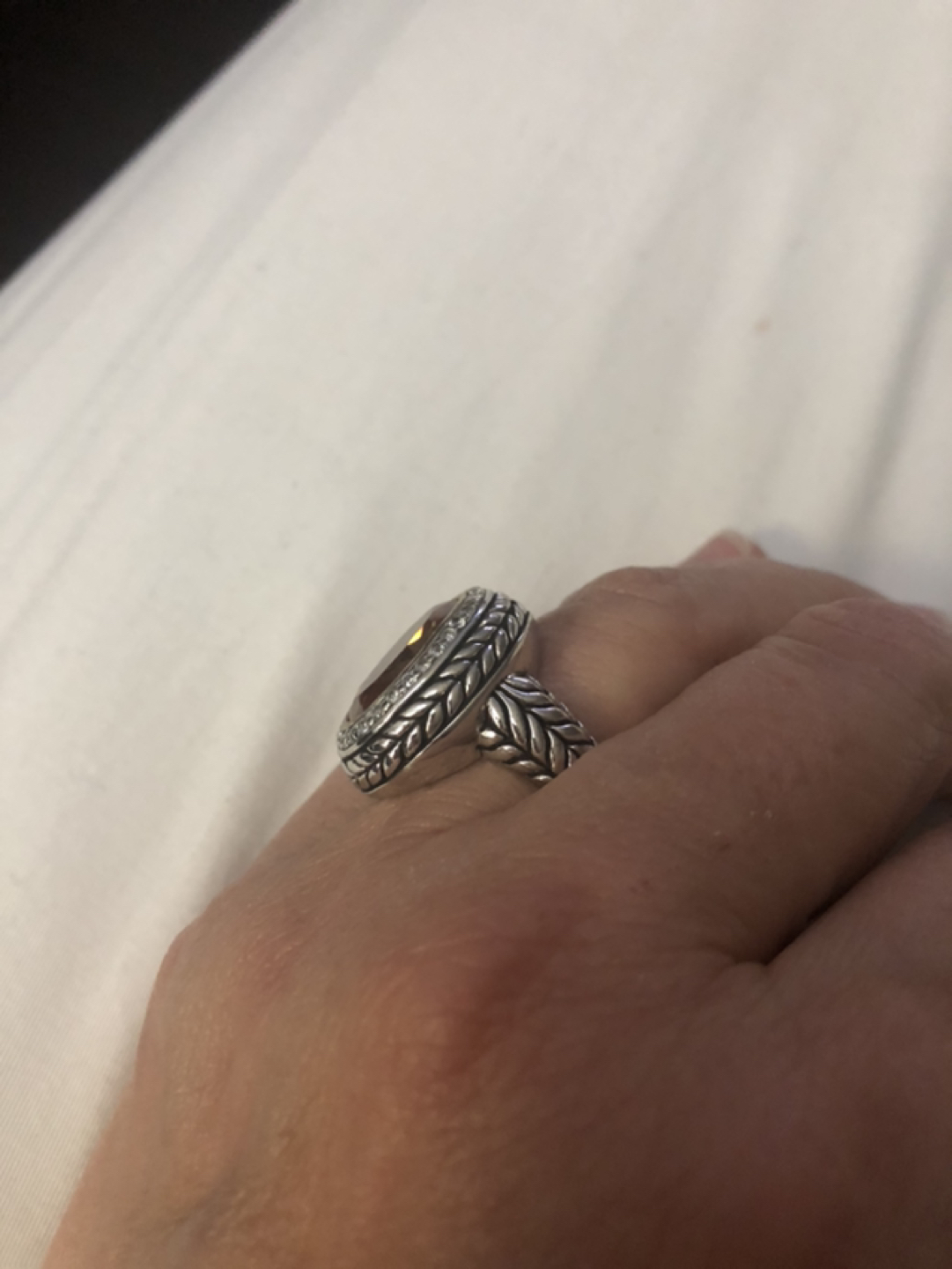 Antique/Vintage Gorgeous Ladies Ring image indicator(2)