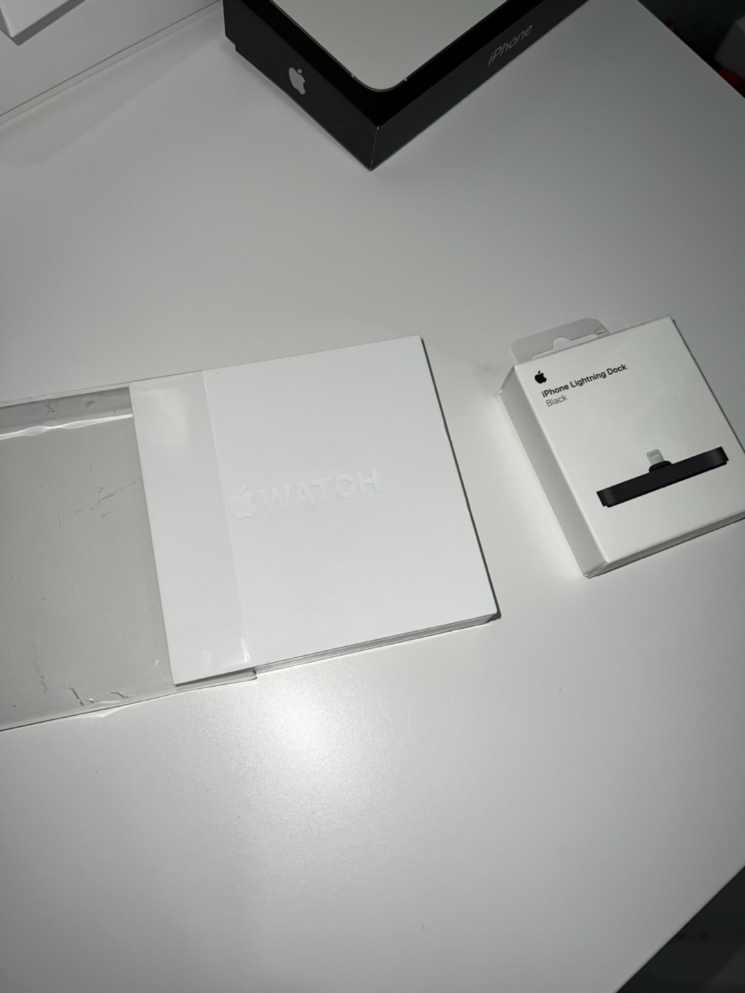Apple gadgets empty boxes - photo 5