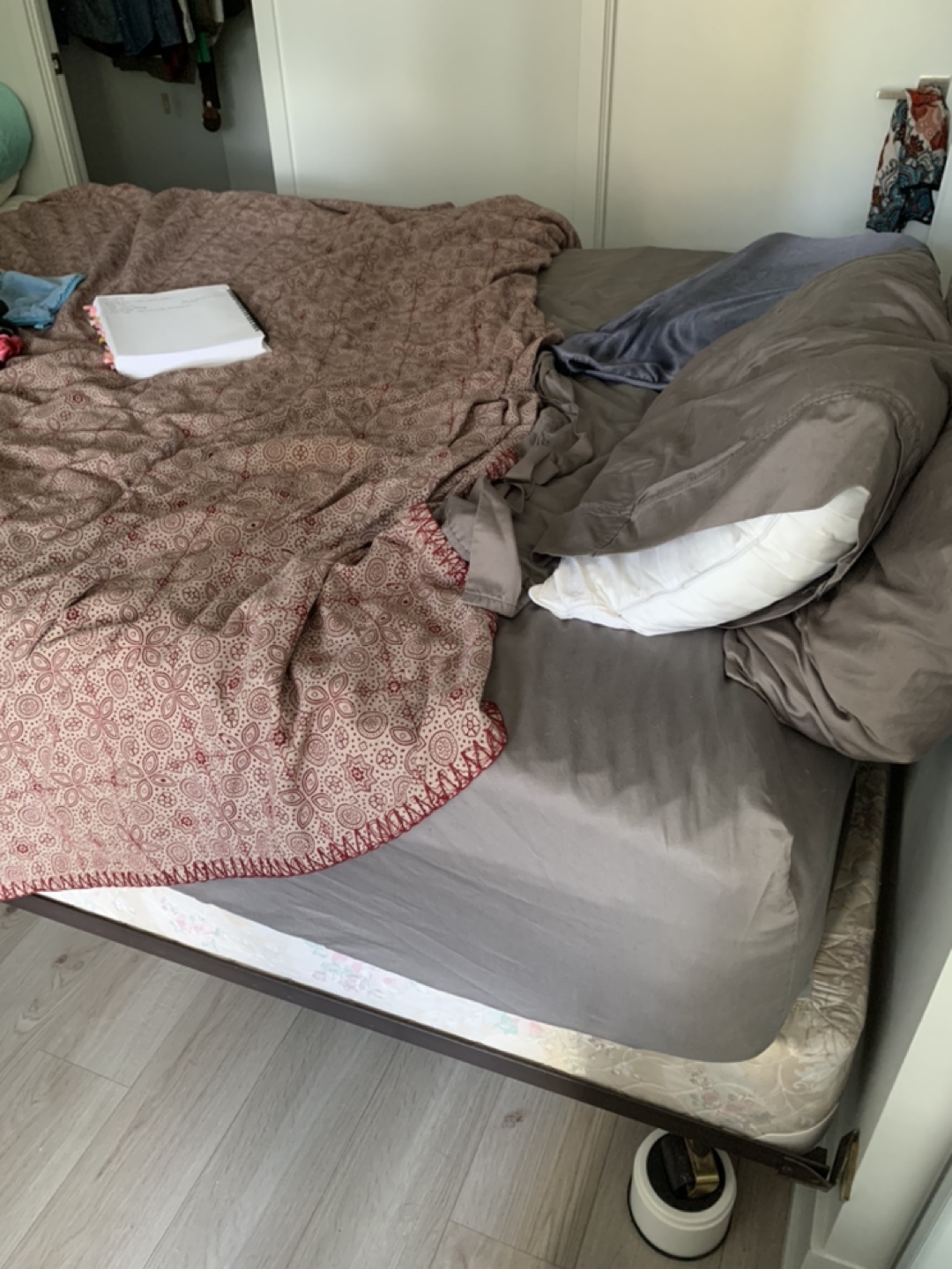 FREE Queen size 3 piece bed - must take all thumbnail