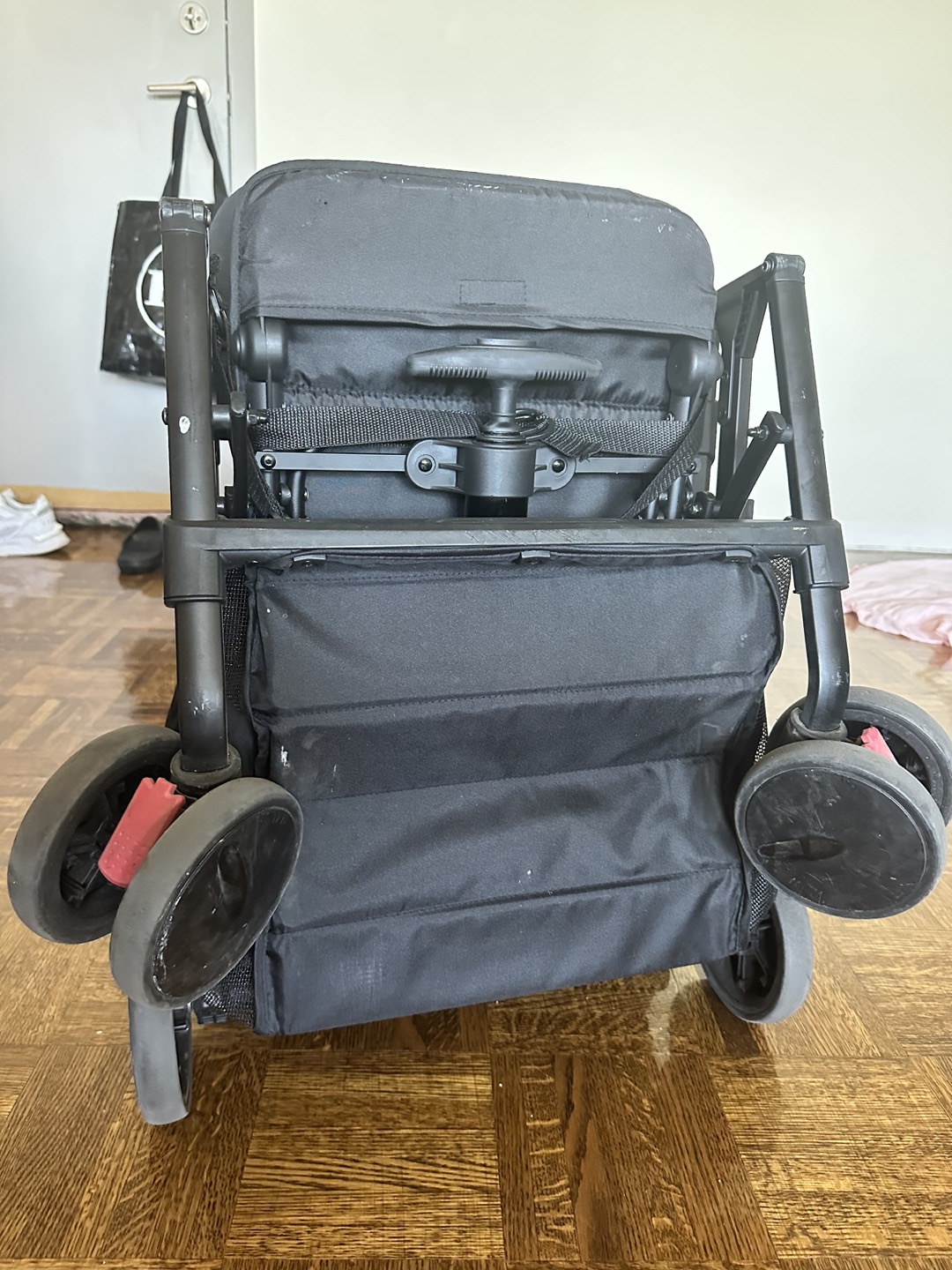 Umbrella stroller for travel (airplane) - photo 3
