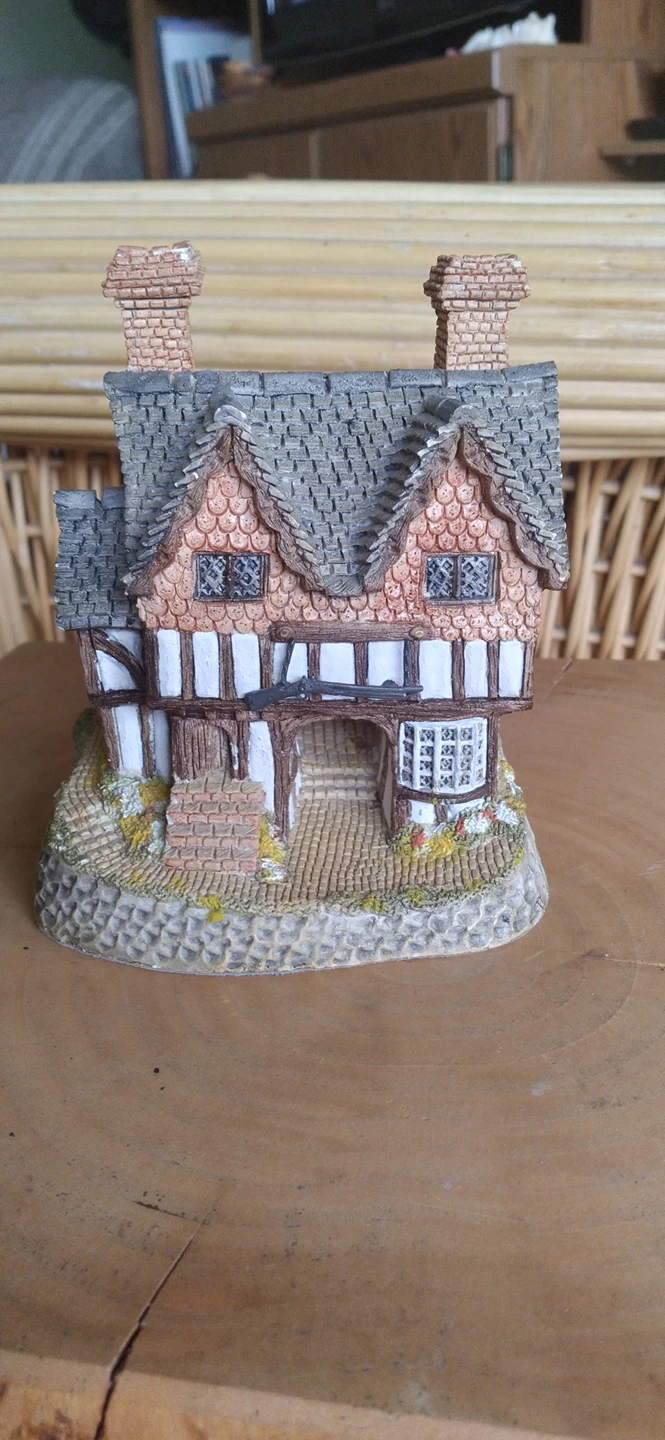 David Winter's The Midlands Collection, Gunsmith Cottage